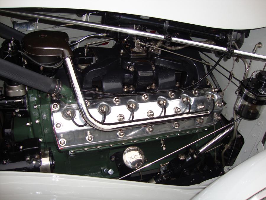  Packard Twelve 5-Passenger Phaeton 1935 года  (фото 10 из 11)